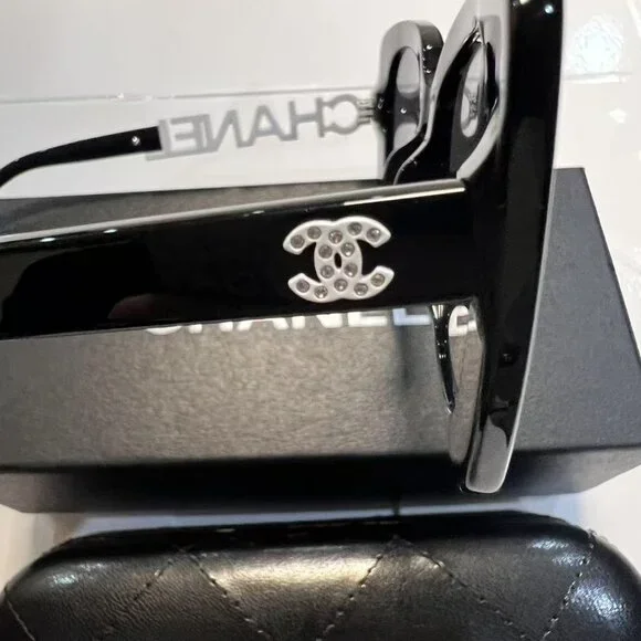 Authentic CHANEL Sunglasses Women's Polarized-Black/White CC Logo New With Box - Picture 5 of 9